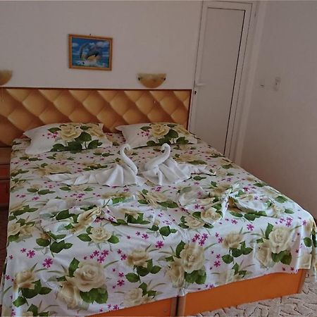 Sianie Guest House Ravda Ngoại thất bức ảnh