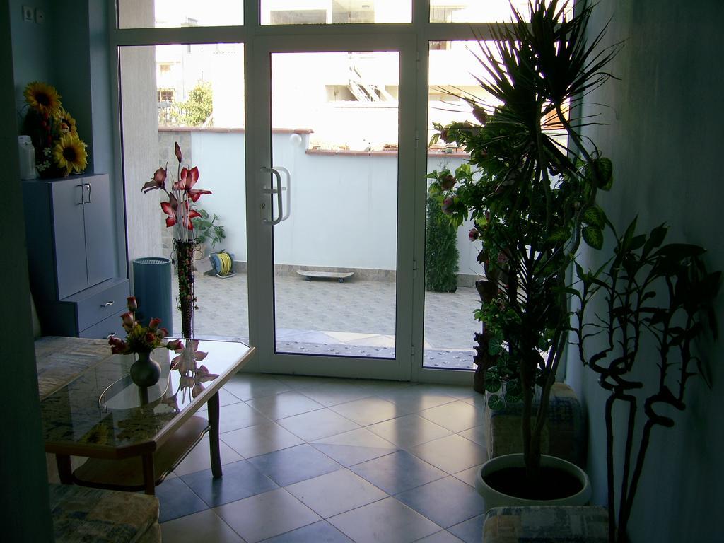 Sianie Guest House Ravda Ngoại thất bức ảnh