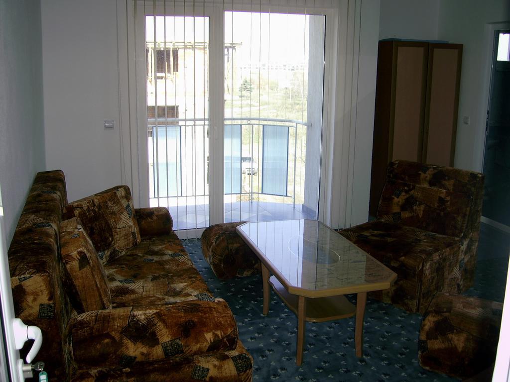 Sianie Guest House Ravda Ngoại thất bức ảnh