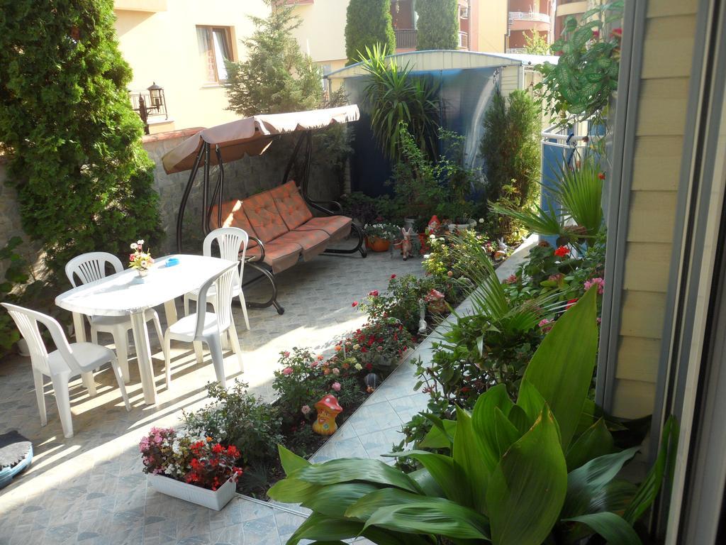 Sianie Guest House Ravda Ngoại thất bức ảnh