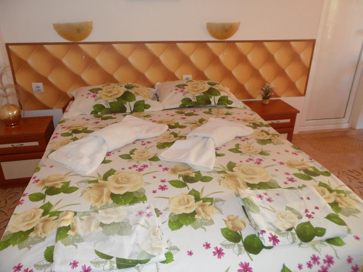 Sianie Guest House Ravda Ngoại thất bức ảnh
