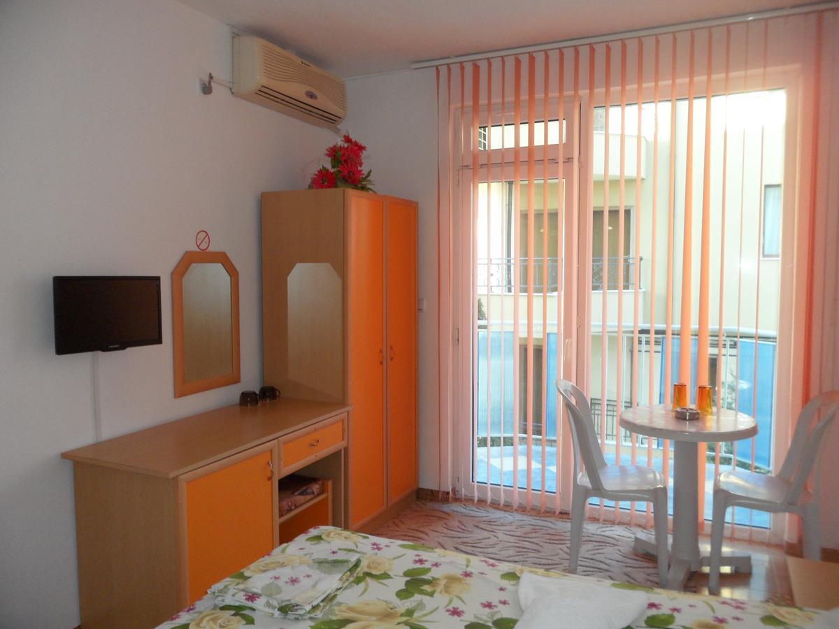 Sianie Guest House Ravda Ngoại thất bức ảnh