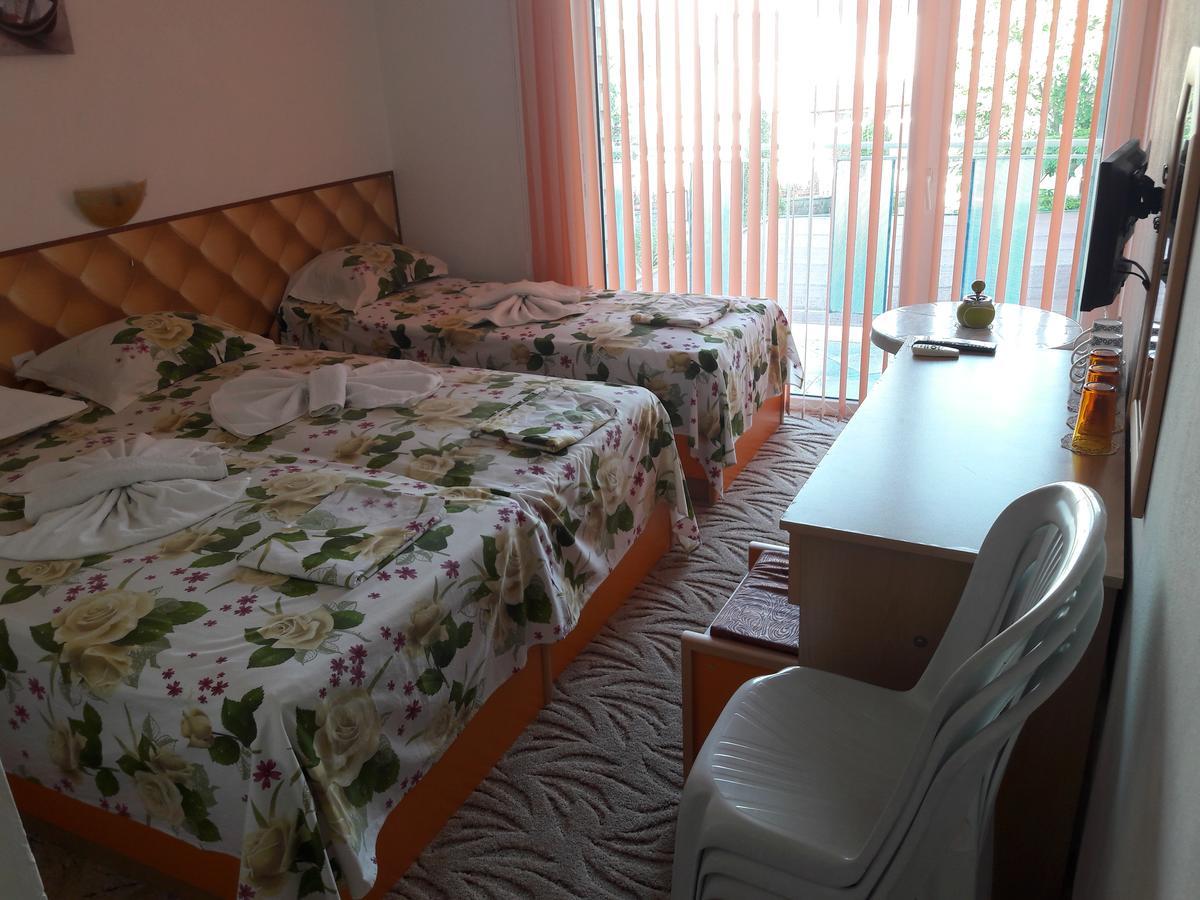 Sianie Guest House Ravda Ngoại thất bức ảnh