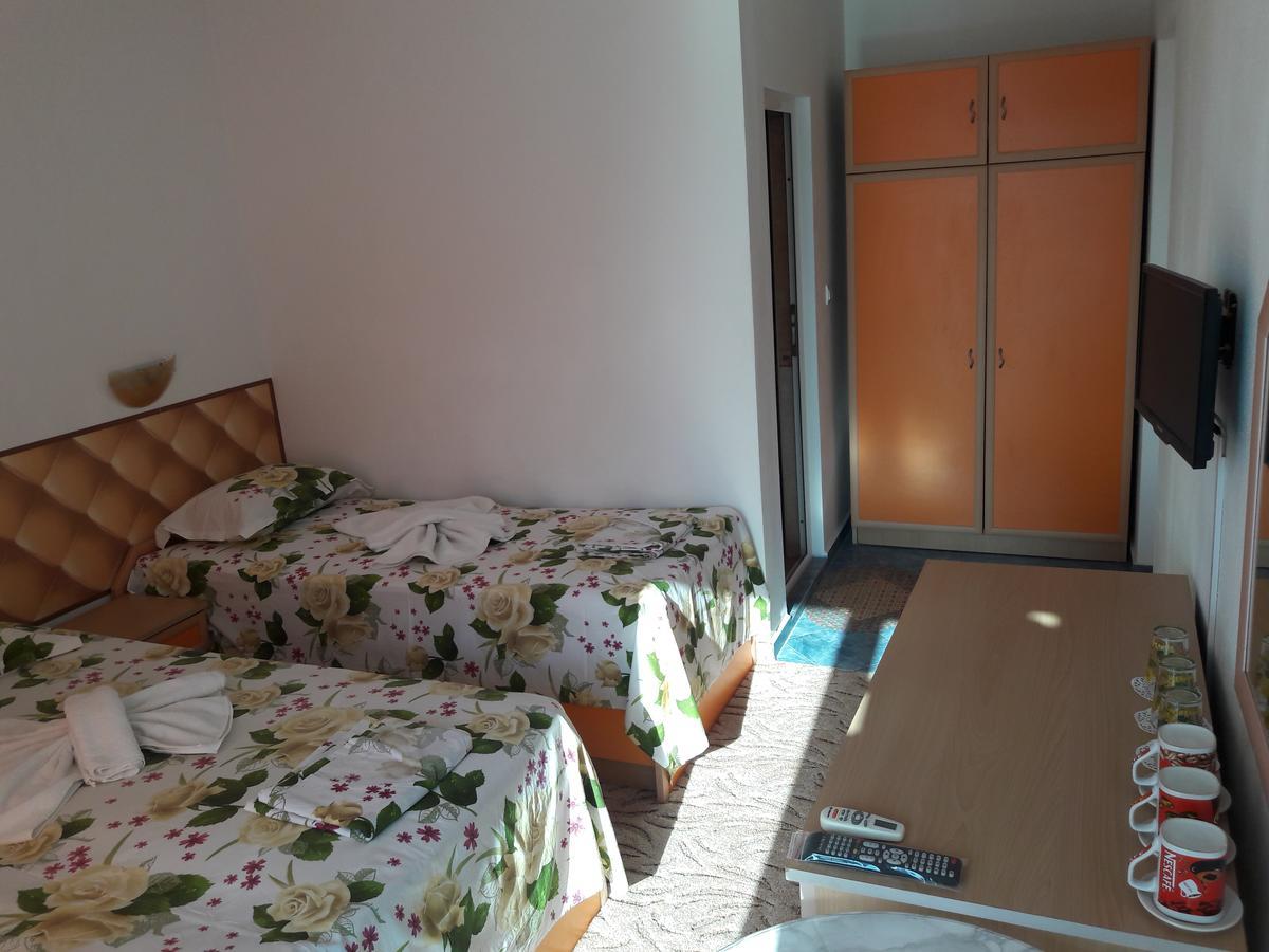 Sianie Guest House Ravda Ngoại thất bức ảnh