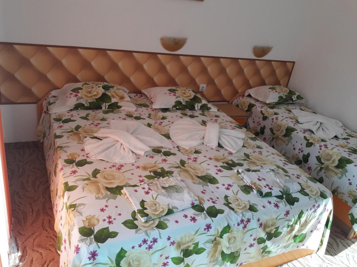 Sianie Guest House Ravda Ngoại thất bức ảnh