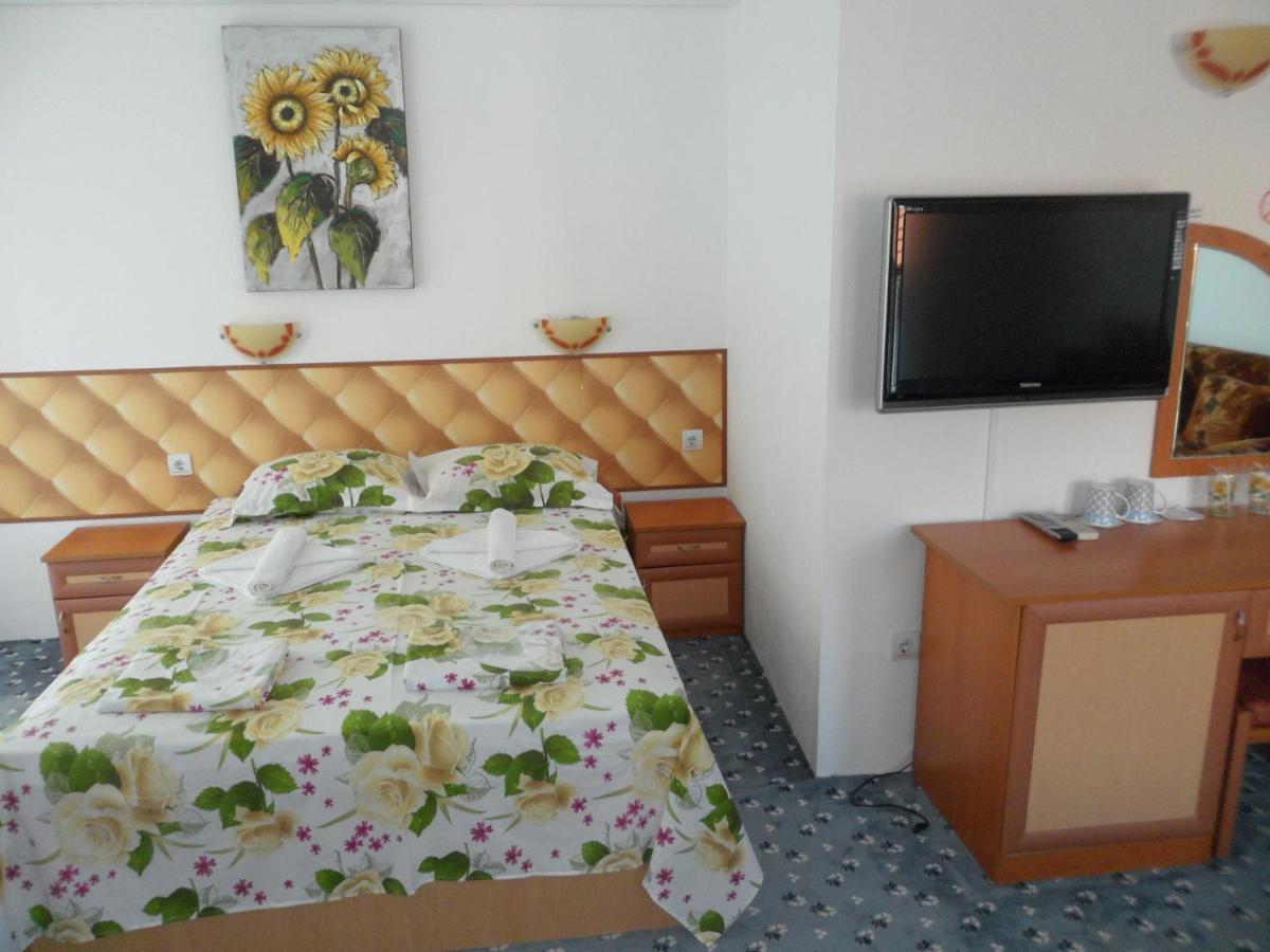 Sianie Guest House Ravda Phòng bức ảnh