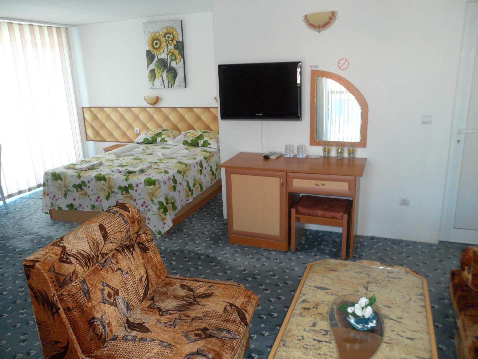 Sianie Guest House Ravda Ngoại thất bức ảnh
